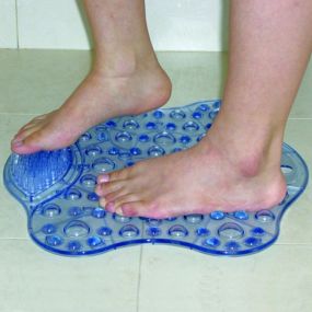 Bathmat with Foot Cleaner